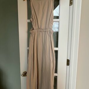 Neutral Sleeveless Dress with Cut-Out Back
